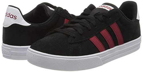 adidas Daily 2.0, Zapatillas de Gimnasio para Hombre, Core Black Active Maroon FTWR White, 44 EU