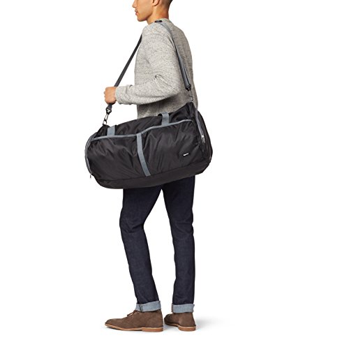 AmazonBasics - Bolsa de viaje y deporte de lona plegable, 59 cm, 64 litros