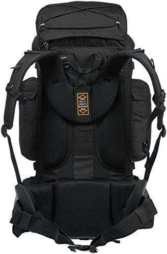 AmazonBasics - Mochila de senderismo con estructura interna y capa para lluvia, 65 L, Negro