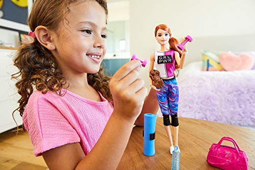 Barbie Bienesta, muñeca con ropa deportiva y accesorios, regalo para niñas y niños 3-9 años (Mattel GJG57) , color/modelo surtido