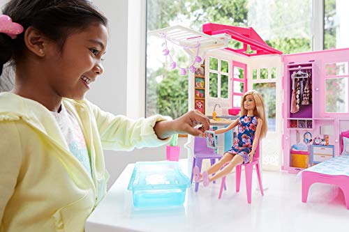 Barbie Casa portátil con piscina, casa de muñecas (Mattel FXG55)