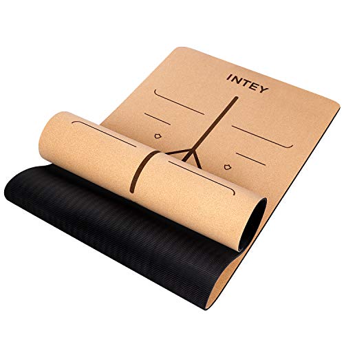 INTEY Esterilla de Yoga de Corcho Antideslizante, Superior TPE Antideslizante Colchonetas de Pilates con Línea Auxiliar 183 x 66 x 7mm, con Bandolera