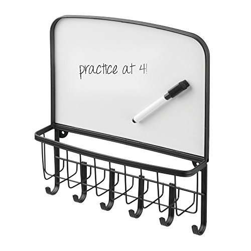 mDesign Organizador de llaves para montaje en pared, con 6 ganchos – Colgador de llaves de pared hecho en metal – Con pizarra, marcador y estante organizador de cartas, notas y papelería – negro mate