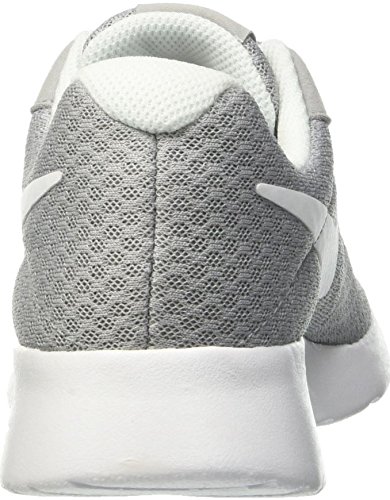 Nike Tanjun, Zapatillas de Running para Mujer, Gris (Wolf Grey/White), 36.5 EU