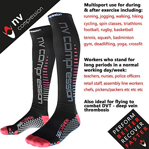 NV Compression 365 Cushion Calcetines Compresión Negros - Cushioned Compression Socks - Black - For Sports Recovery, Work, Flight - Running, Cycling, Soccer, Rugby, Gym, Golf (Negro/Rojo Rayas, Med)