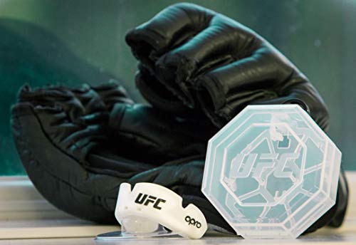 OPRO Protector bucal UFC Adulto para MMA, Boxeo, BJJ, Karate y Otros Deportes de Combate - 18 Meses de garantía Dental (Blanco, Nivel de Protección: Bronce)