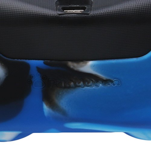 Pandaren® TACHONADO de silicona Fundas protectores de piel antideslizante para el PS4 Mando x 1 (camuflaje azul) + FPS PRO thumb grip x 8
