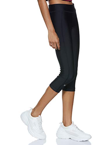 Under Armour Heatgear Armour Capri Pantalones Deportivos para Mujeres, Pantalones Transpirables, Mallas Deportivas Muy Ligeras con Corte de compresión, Black/Black/Metallic Silver (001), SM